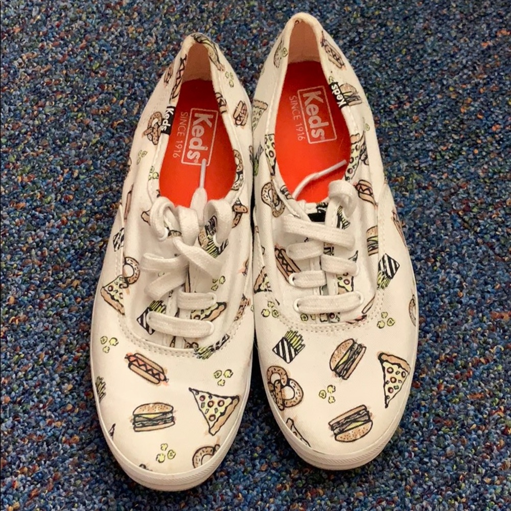 Fun and lightly worn!  Make an offer